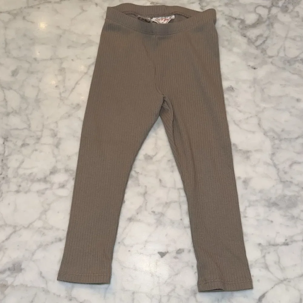 Cat & Jack White Ruffle Top with Navy and Tan Leggings Bundle 2T